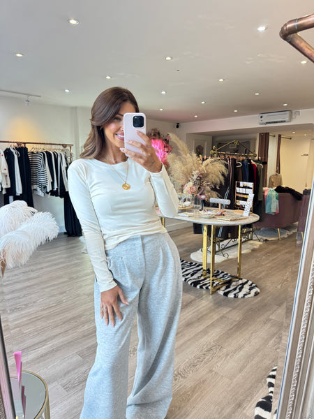Amelia top