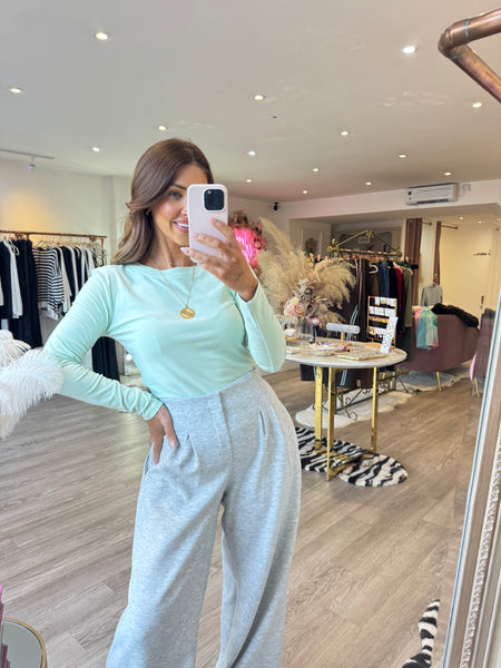 Amelia top