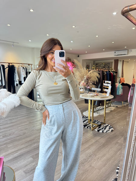 Amelia top