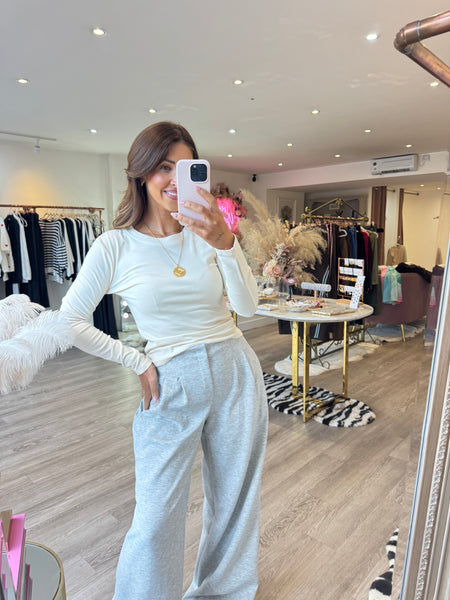 Amelia top